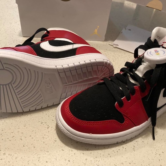 Air Jordans - Picture 4 of 4